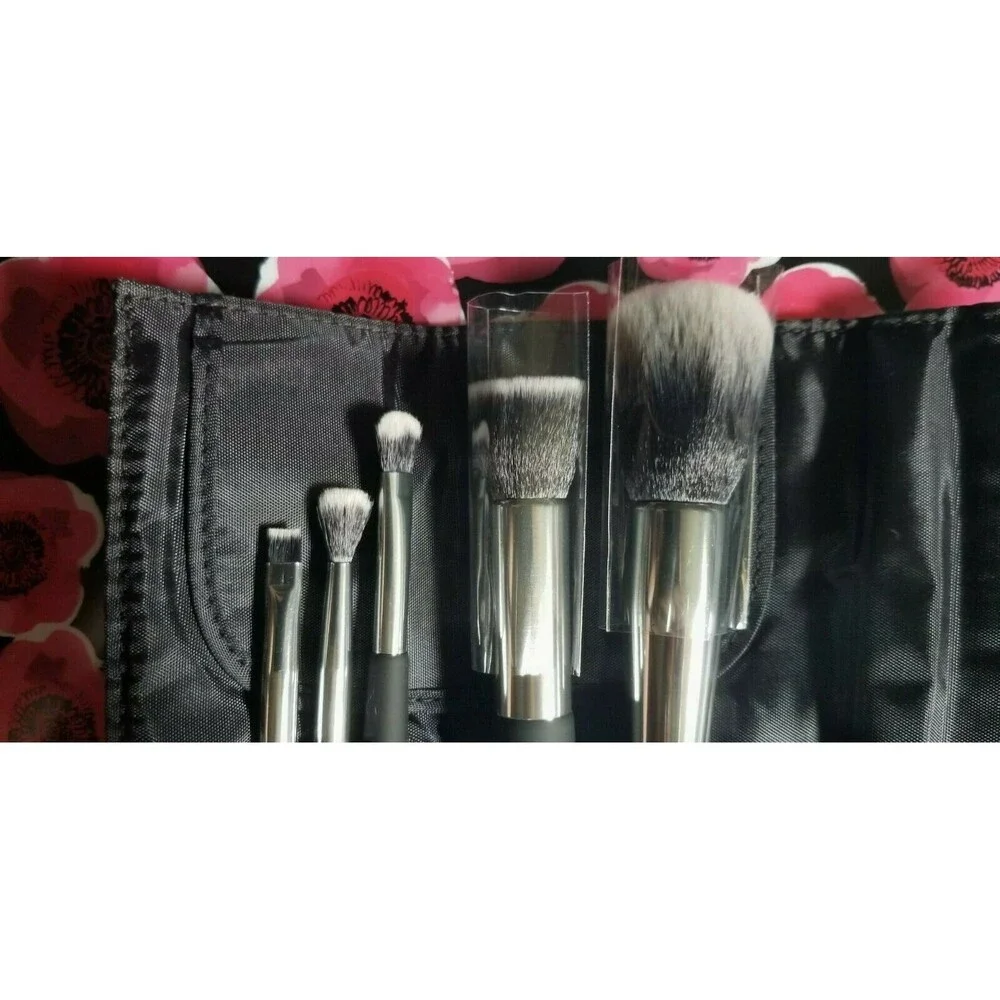 Neiman Marcus Make-Up Brush Set & Roll Case Elegant Black & Silver New